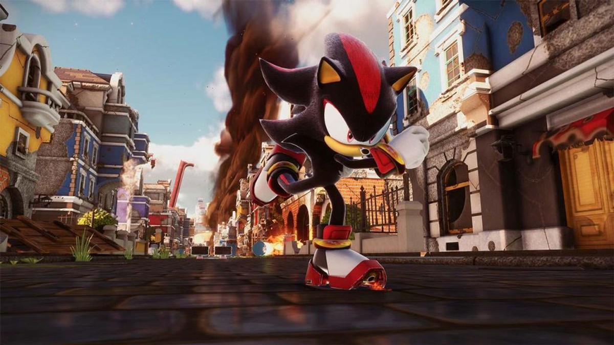Shadow the Hedgehog running through a city street
